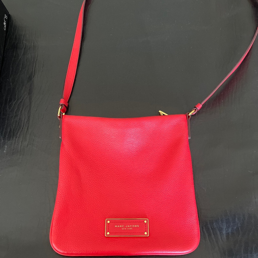 Marc Jacobs crossbody red